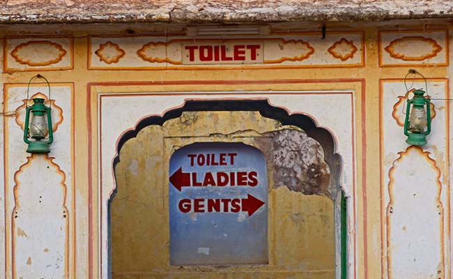 Construct 44,000 Toilets Daily To Make Uttar Pradesh Open Defecation Free By October 2 2018: Chief Secretary Rajive Kumar To District Magistrates