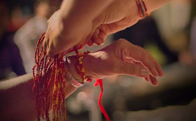 Raksha Bandhan 2026: Beautiful Sanskrit Shlokas To Share On Rakhi